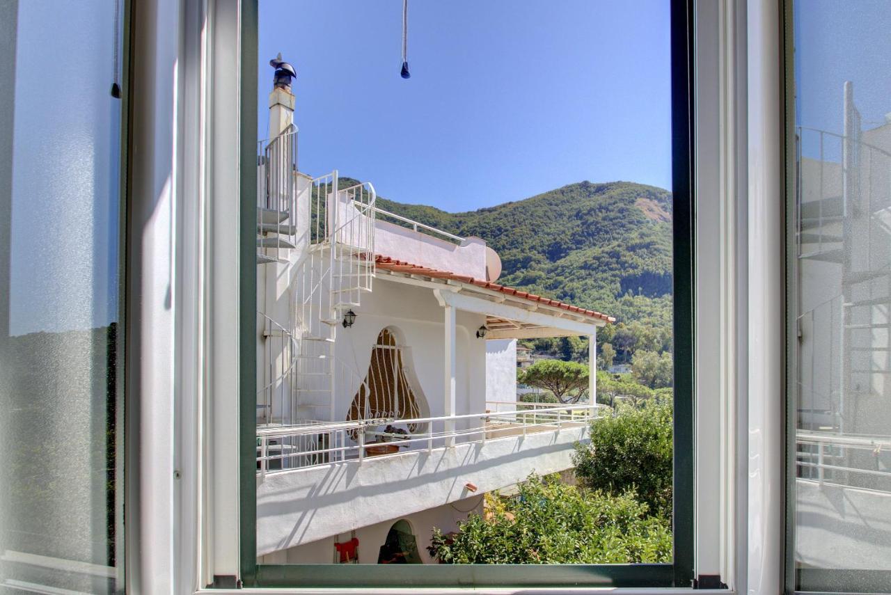 Lacco Terrace Solarium Lacco Ameno  ภายนอก รูปภาพ